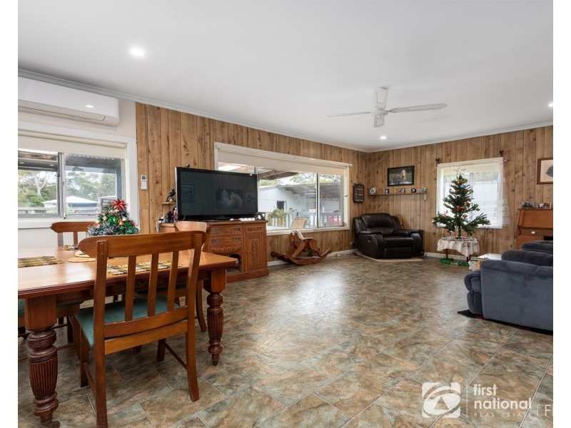 191-193 Smiths Lane, Cranbourne South VIC 3977