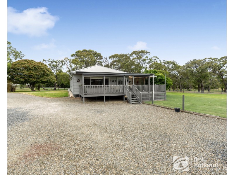 191-193 Smiths Lane, Cranbourne South VIC 3977