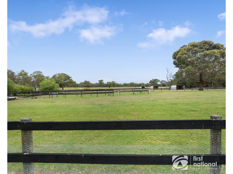 191-193 Smiths Lane, Cranbourne South VIC 3977