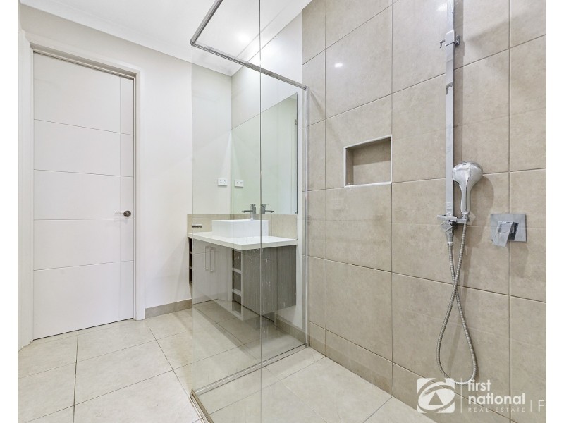 34 Brightstone Drive, Clyde North VIC 3978