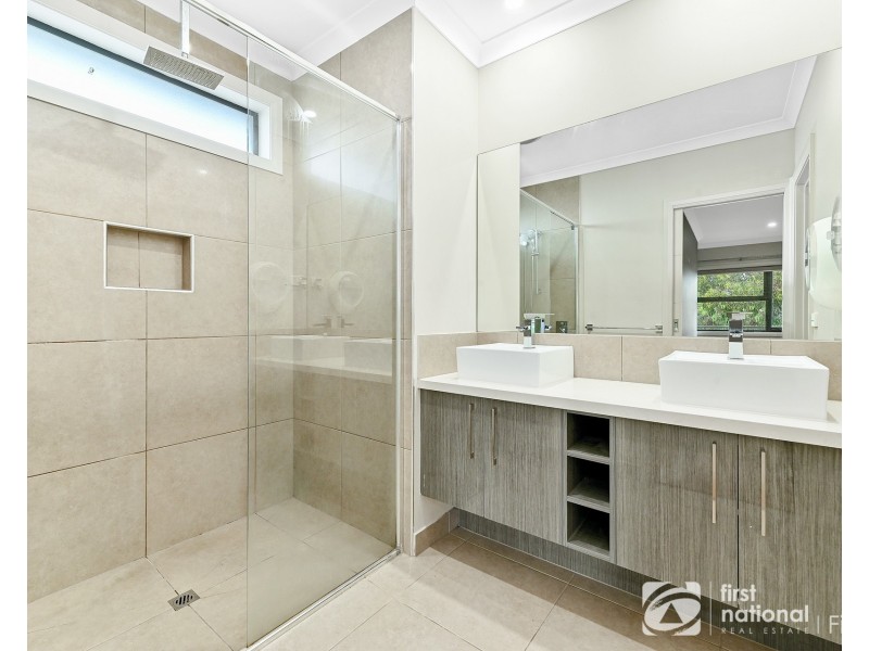 34 Brightstone Drive, Clyde North VIC 3978