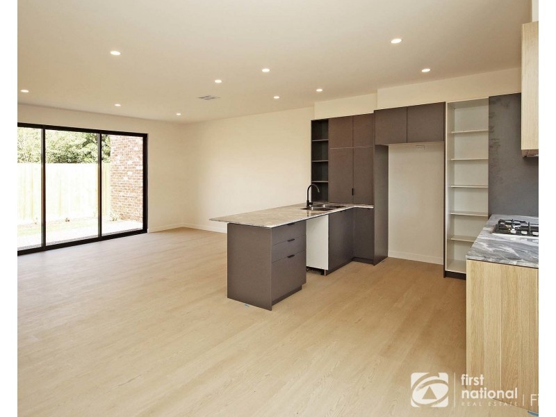 14c Bruce Street, Cranbourne VIC 3977