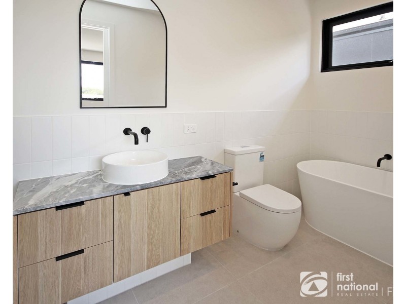 14c Bruce Street, Cranbourne VIC 3977