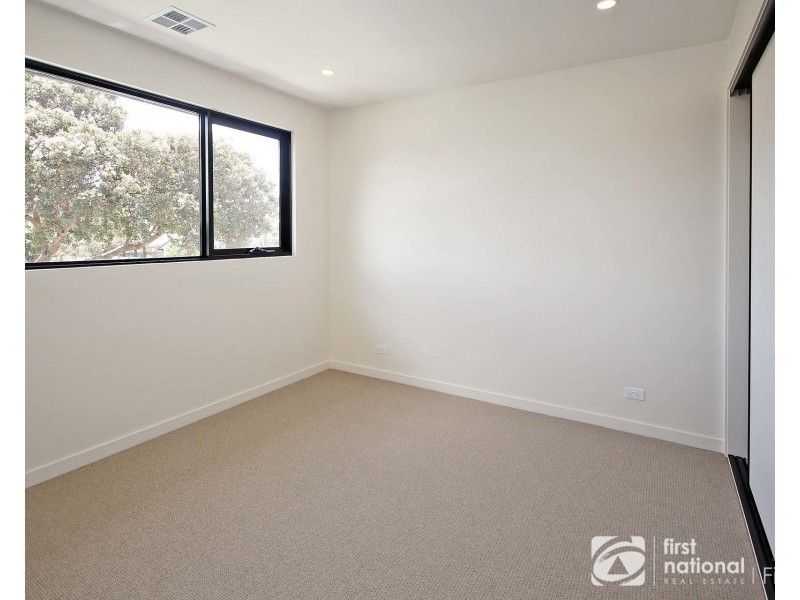 14c Bruce Street, Cranbourne VIC 3977