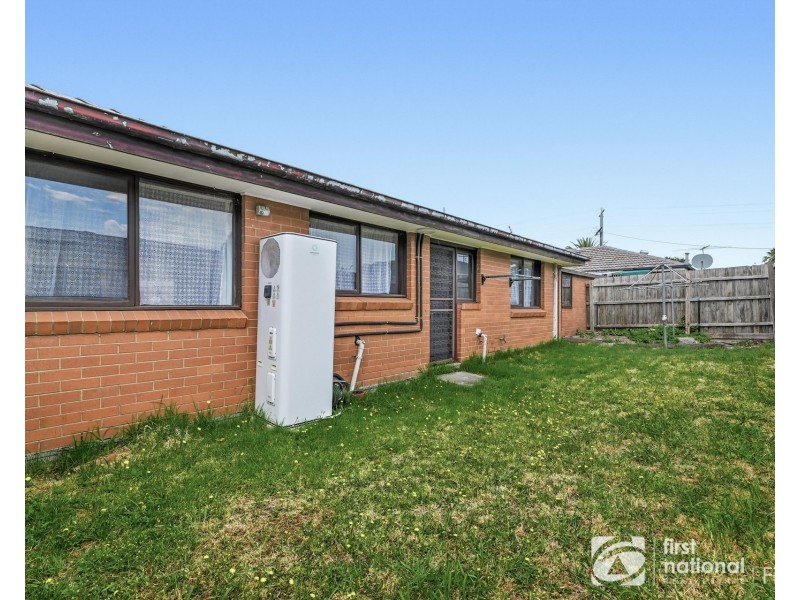 2/133 Clarendon Street, Cranbourne VIC 3977