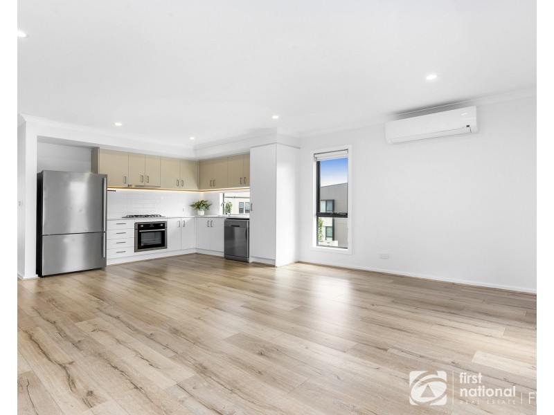 4 Lumeah Drive, Cranbourne West VIC 3977