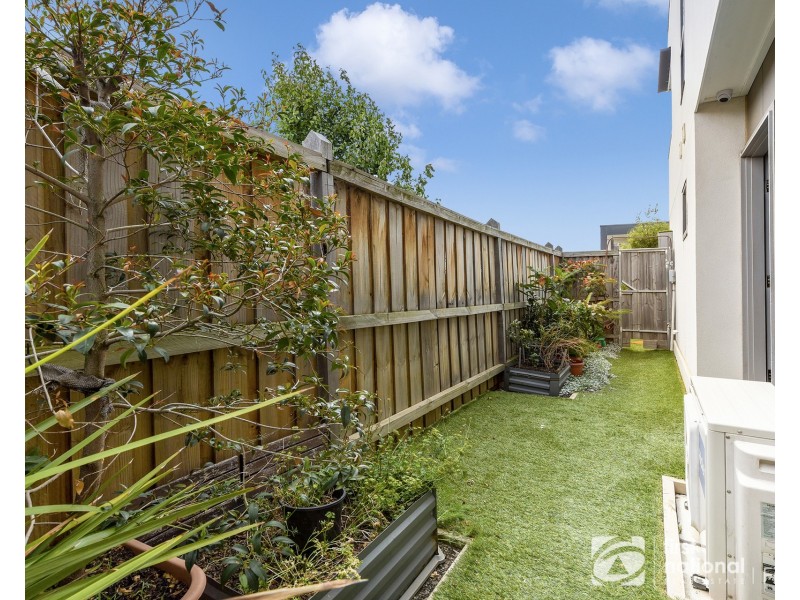 4 Lumeah Drive, Cranbourne West VIC 3977