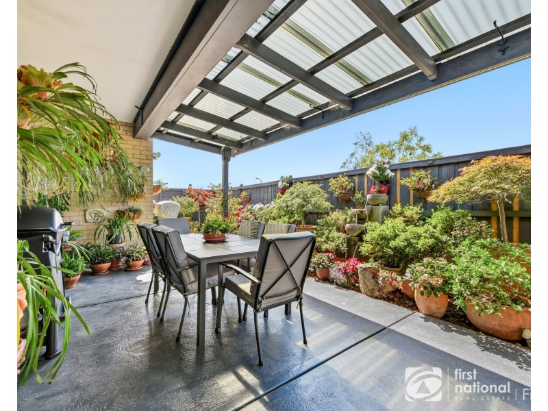 143 Wheelers Park Drive, Cranbourne North VIC 3977