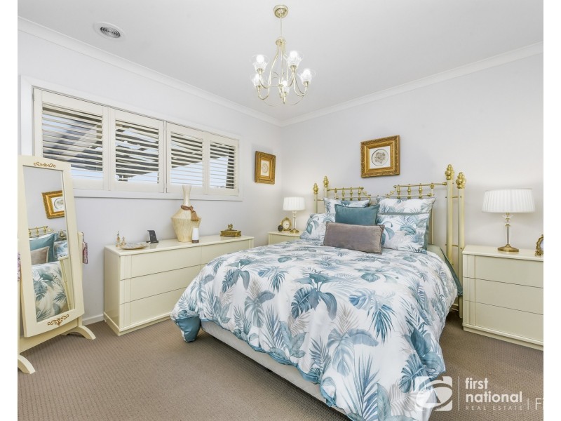 143 Wheelers Park Drive, Cranbourne North VIC 3977