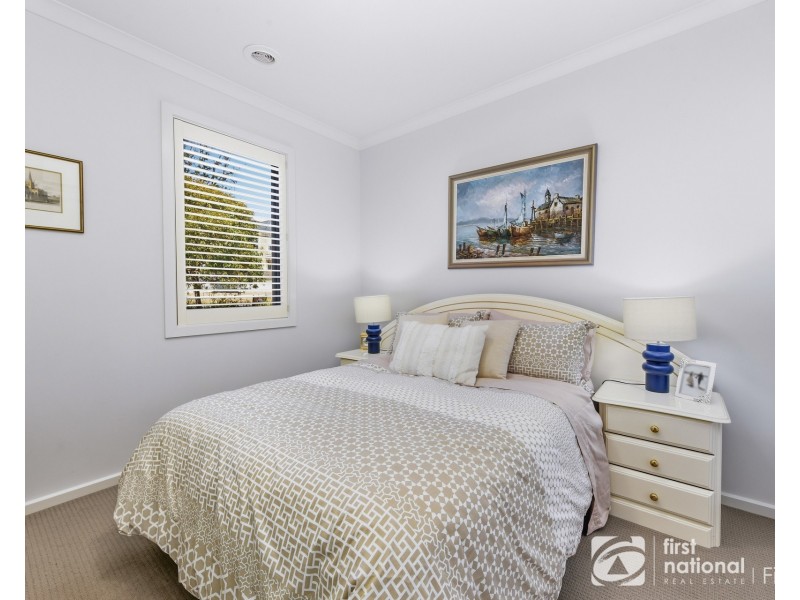 143 Wheelers Park Drive, Cranbourne North VIC 3977