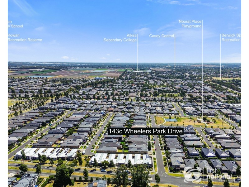 143 Wheelers Park Drive, Cranbourne North VIC 3977