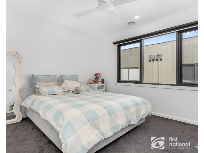 8 Push Pea Way, Cranbourne West VIC 3977