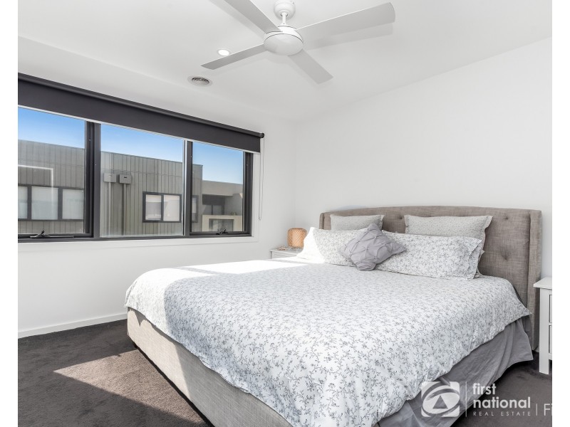 8 Push Pea Way, Cranbourne West VIC 3977