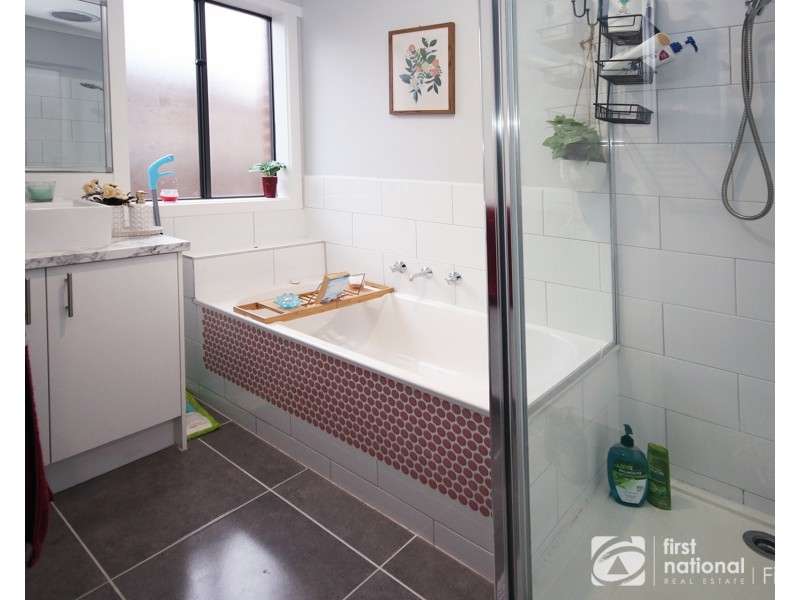 11 Renoir Avenue, Pakenham VIC 3810