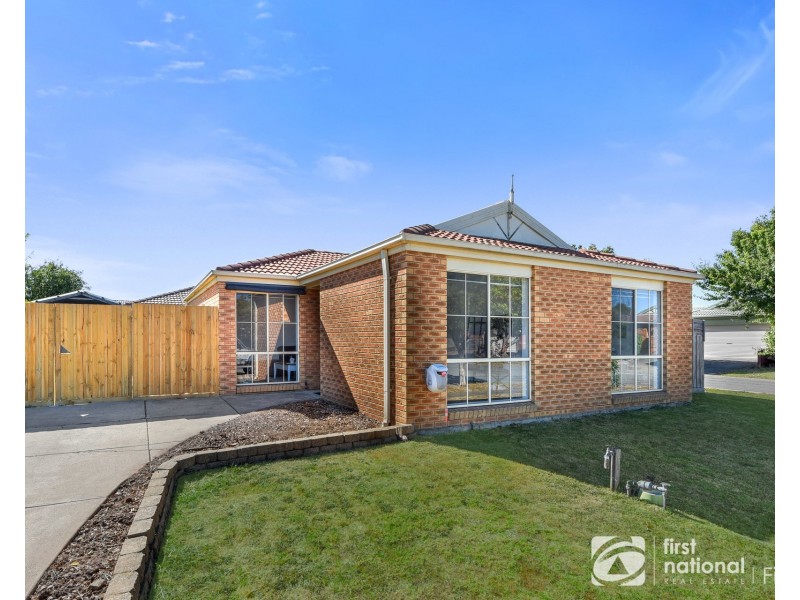 6 Taldra Place, Cranbourne West VIC 3977