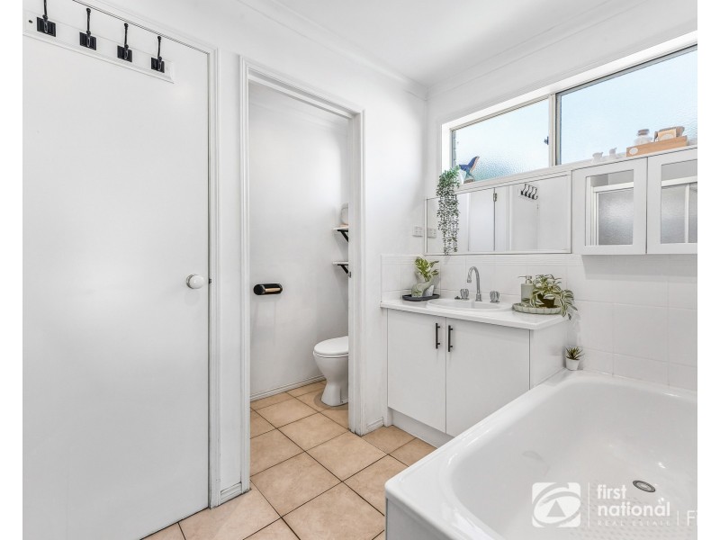 6 Taldra Place, Cranbourne West VIC 3977