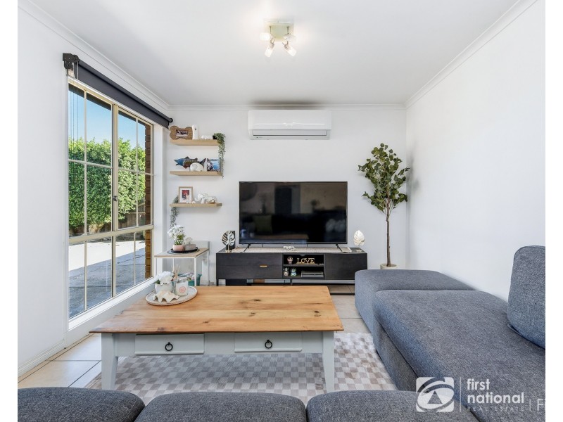 6 Taldra Place, Cranbourne West VIC 3977