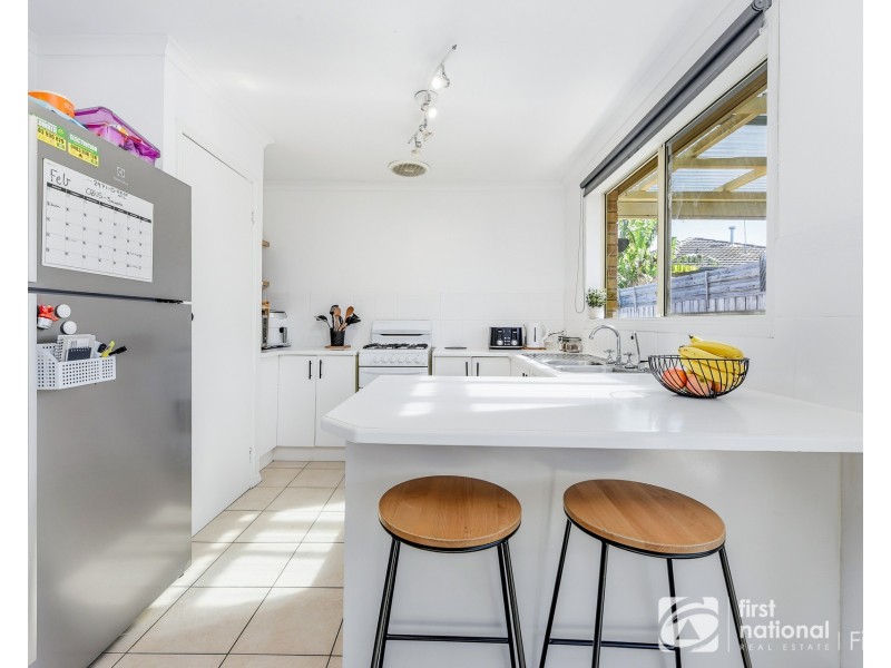 6 Taldra Place, Cranbourne West VIC 3977