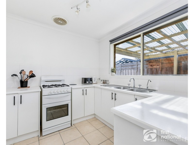 6 Taldra Place, Cranbourne West VIC 3977