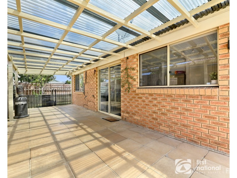 6 Taldra Place, Cranbourne West VIC 3977