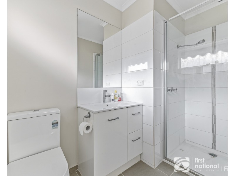 11 Evelyne Avenue, Cranbourne VIC 3977