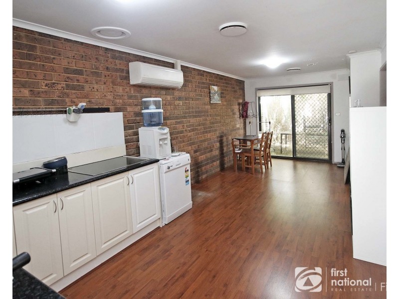 4/15 Tucker Street, Cranbourne VIC 3977