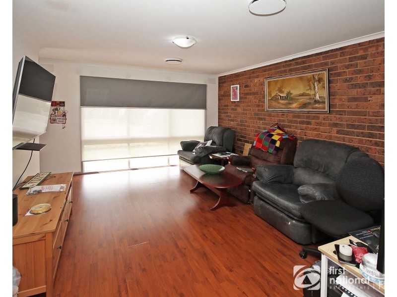 4/15 Tucker Street, Cranbourne VIC 3977