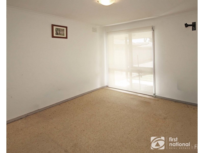 4/15 Tucker Street, Cranbourne VIC 3977