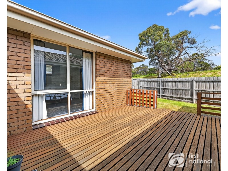 8 Dalray Court, Cranbourne VIC 3977