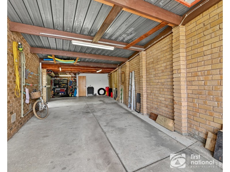 8 Dalray Court, Cranbourne VIC 3977