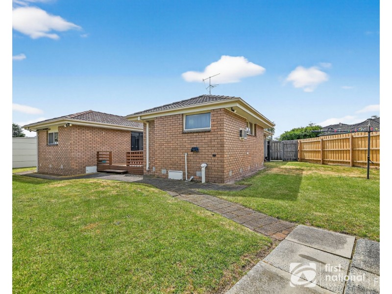 8 Dalray Court, Cranbourne VIC 3977