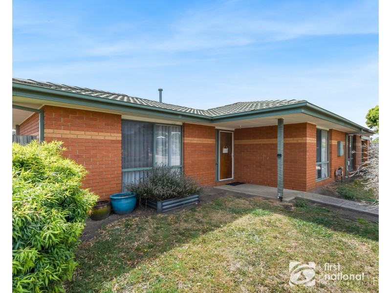 12 Linda Drive, Cranbourne VIC 3977