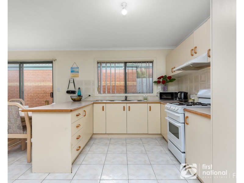 12 Linda Drive, Cranbourne VIC 3977
