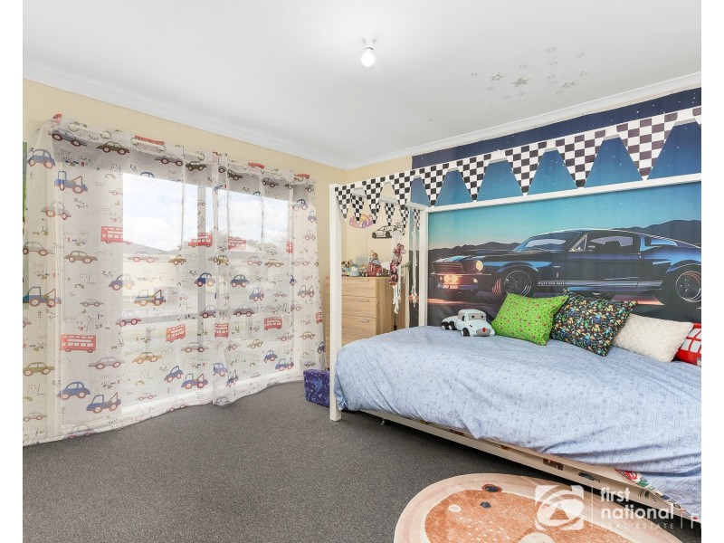 12 Linda Drive, Cranbourne VIC 3977