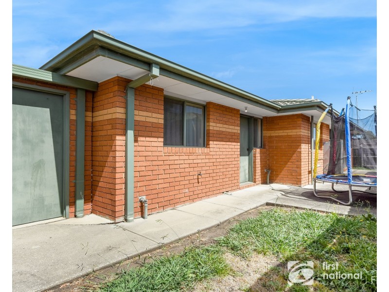 12 Linda Drive, Cranbourne VIC 3977