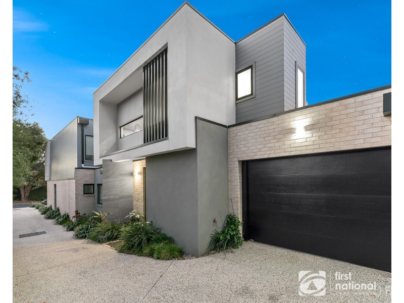 2/13 Rosebrook Street, Rosebud VIC 3939