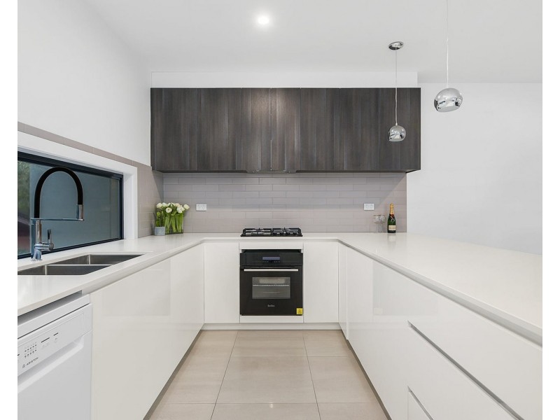 2/13 Rosebrook Street, Rosebud VIC 3939