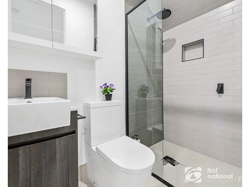 2/13 Rosebrook Street, Rosebud VIC 3939