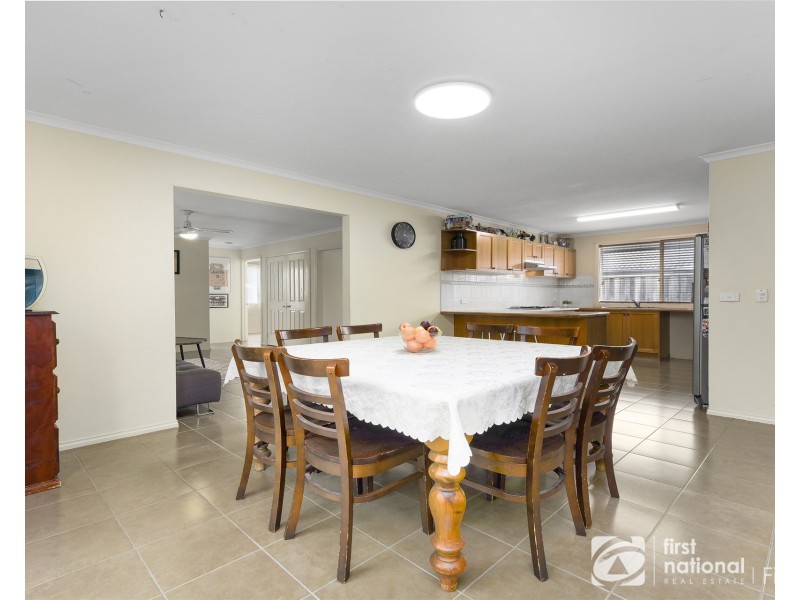 32 Honey Myrtle Way, Cranbourne VIC 3977