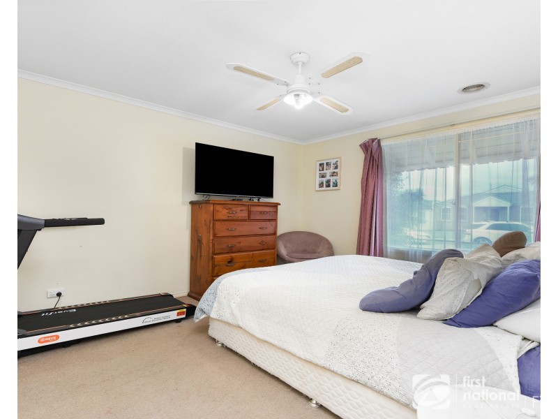 32 Honey Myrtle Way, Cranbourne VIC 3977
