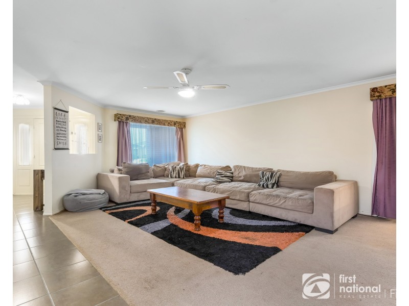 32 Honey Myrtle Way, Cranbourne VIC 3977