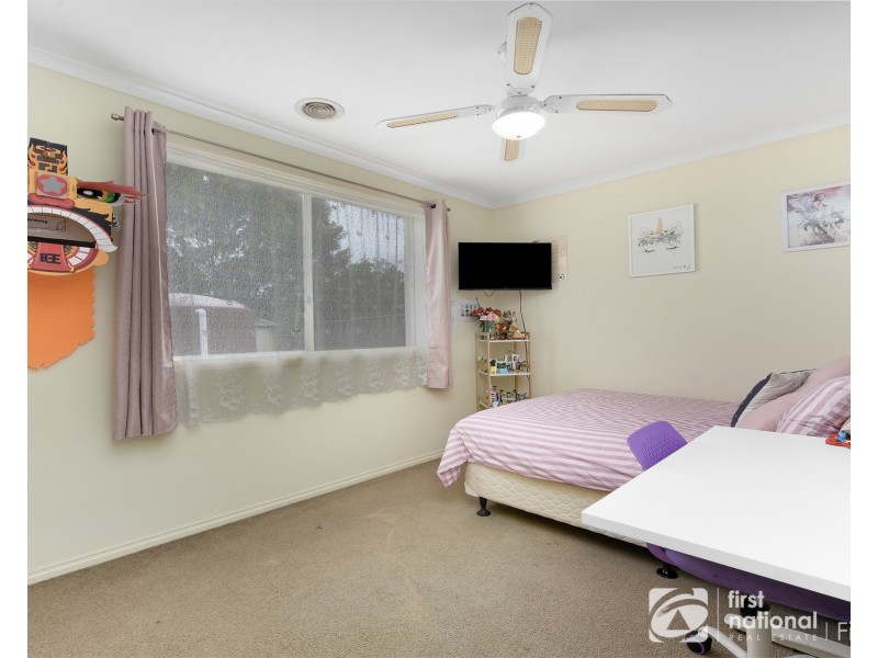 32 Honey Myrtle Way, Cranbourne VIC 3977