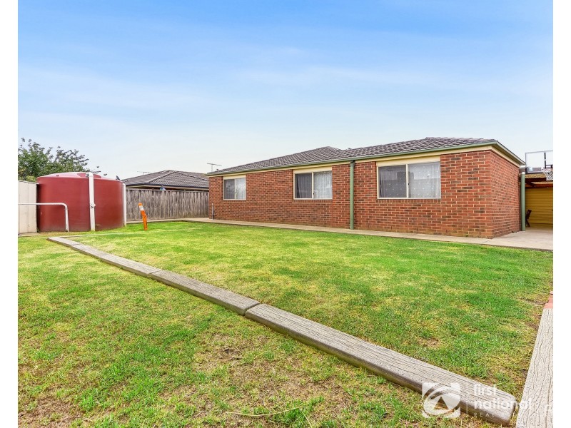 32 Honey Myrtle Way, Cranbourne VIC 3977