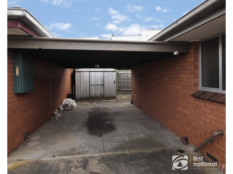 1/4 Walter Street, Cranbourne VIC 3977