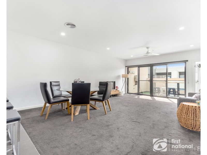 8 Push Pea Way, Cranbourne West VIC 3977