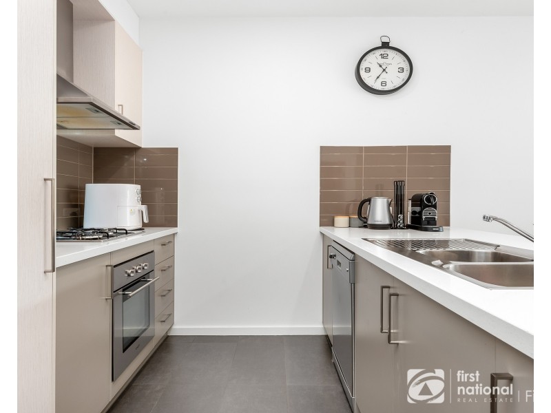 8 Push Pea Way, Cranbourne West VIC 3977