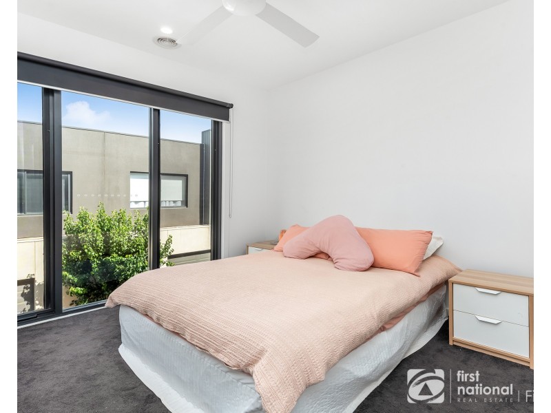 8 Push Pea Way, Cranbourne West VIC 3977