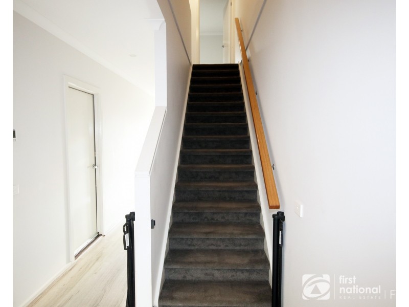 72 Stature Avenue, Clyde North VIC 3978