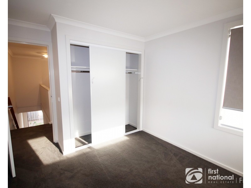 72 Stature Avenue, Clyde North VIC 3978