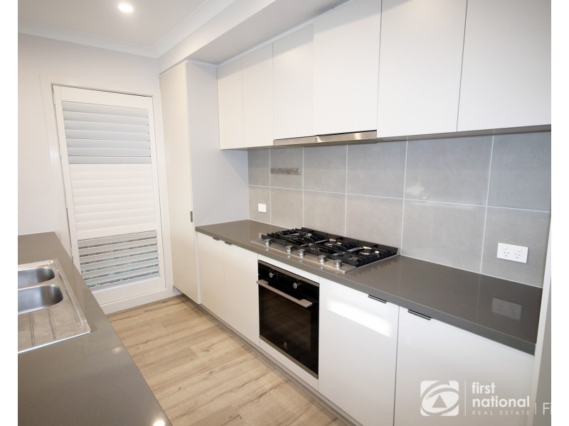 72 Stature Avenue, Clyde North VIC 3978